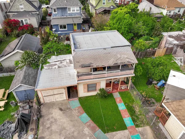 $1,099,000 | 820 52nd Street, Oakland, CA 94608