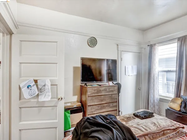 $1,099,000 | 820 52nd Street, Oakland, CA 94608