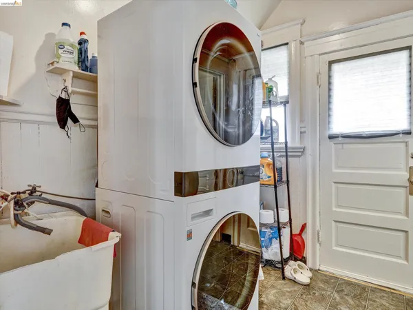 $1,099,000 | 820 52nd Street, Oakland, CA 94608