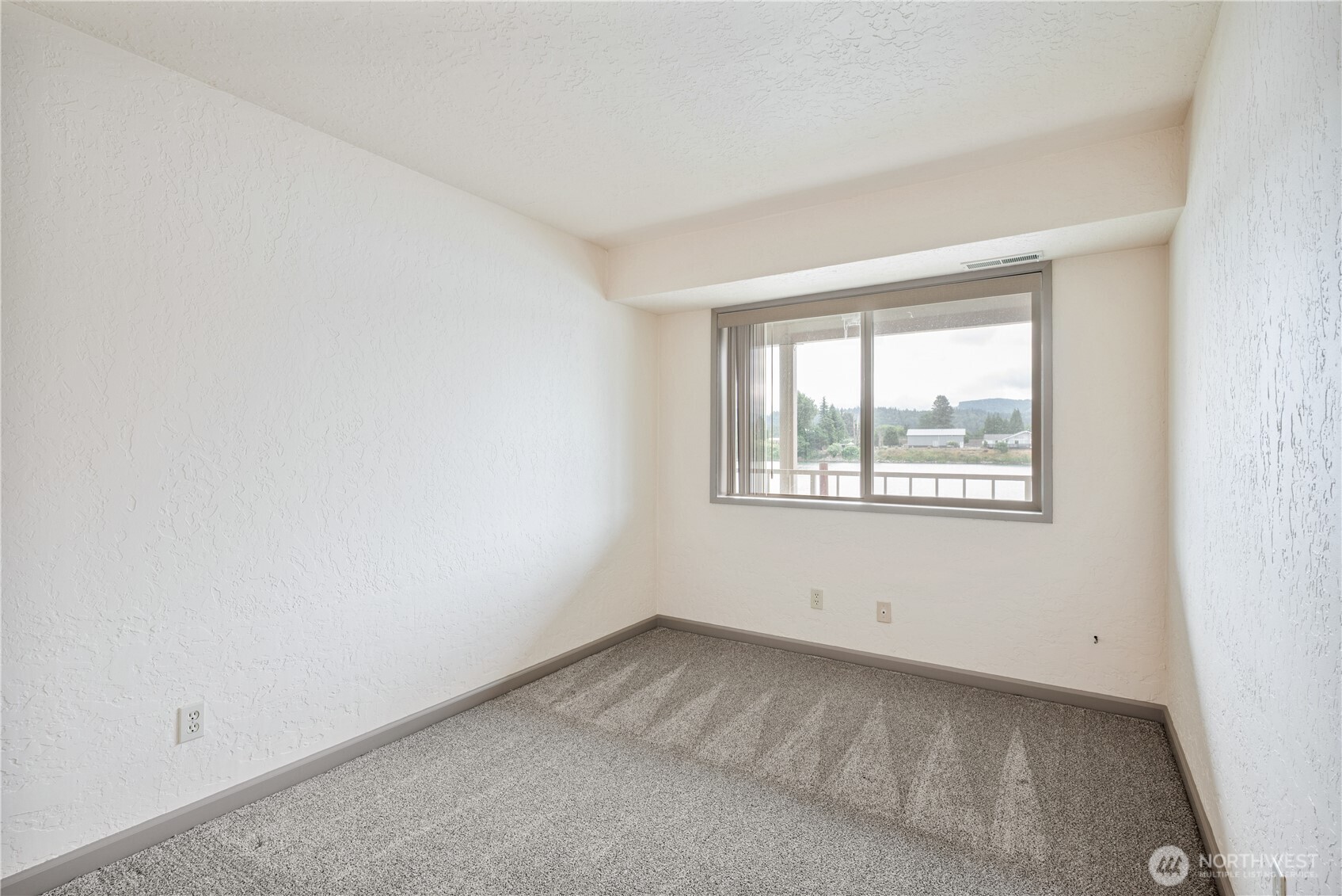 1310 River Road, Unit 2 Longview, WA 98632 - Photo 23 of 40