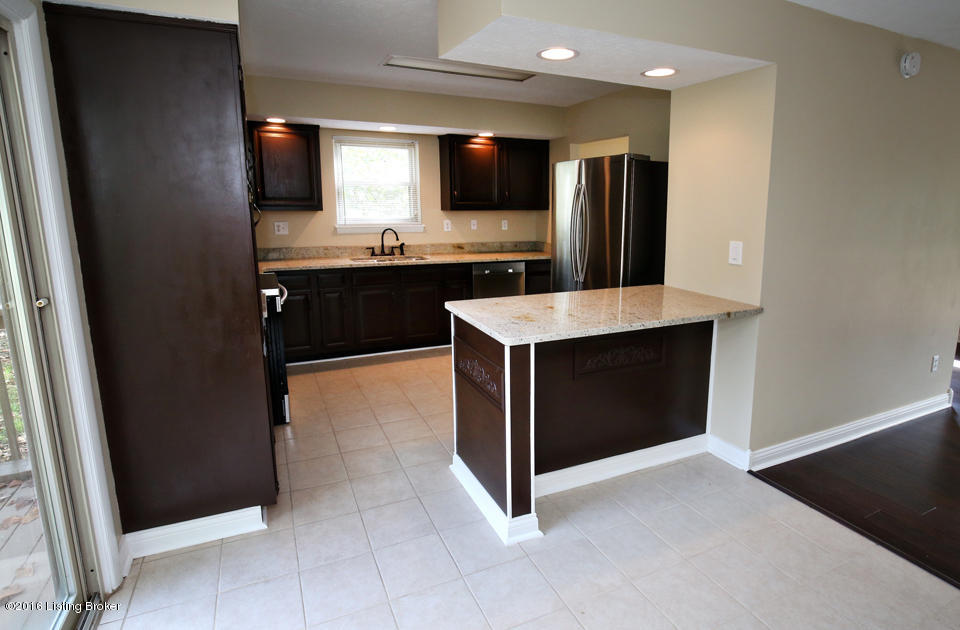3900 Briar Ridge Road La Grange, KY 40031 - Photo 23 of 48 Great Flow & Space for Entertaining