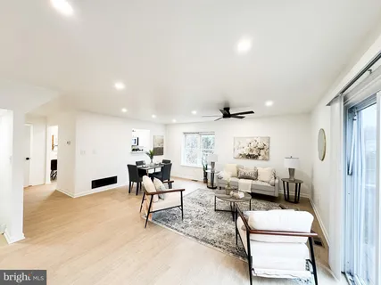 $369,900 | 5073 East Woodmill Drive, Wilmington, DE 19808