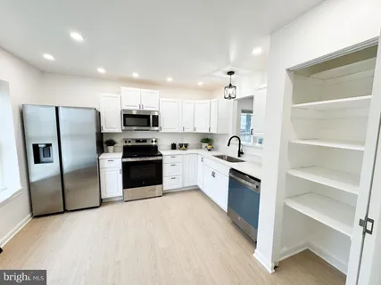 $369,900 | 5073 East Woodmill Drive, Wilmington, DE 19808