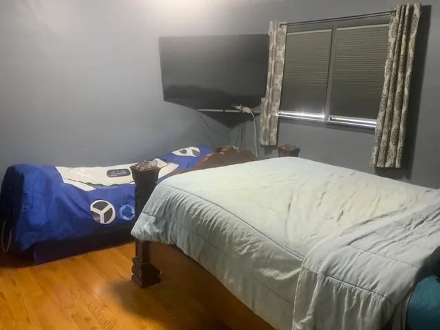 $375,000 | 378 Oakwood Drive, Crete, IL 60417