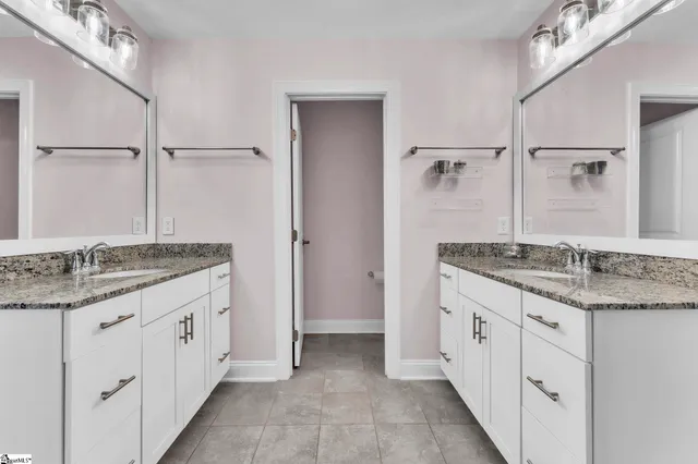 $679,900 | 4 Woodland Chase Court, Simpsonville, SC 29681