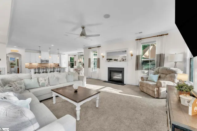 $679,900 | 4 Woodland Chase Court, Simpsonville, SC 29681