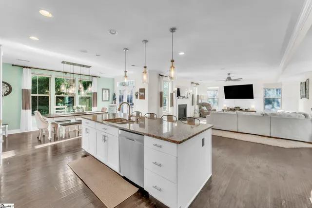 $679,900 | 4 Woodland Chase Court, Simpsonville, SC 29681