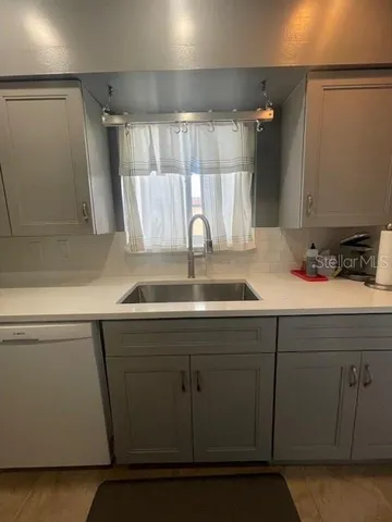 a close view of sink and tap