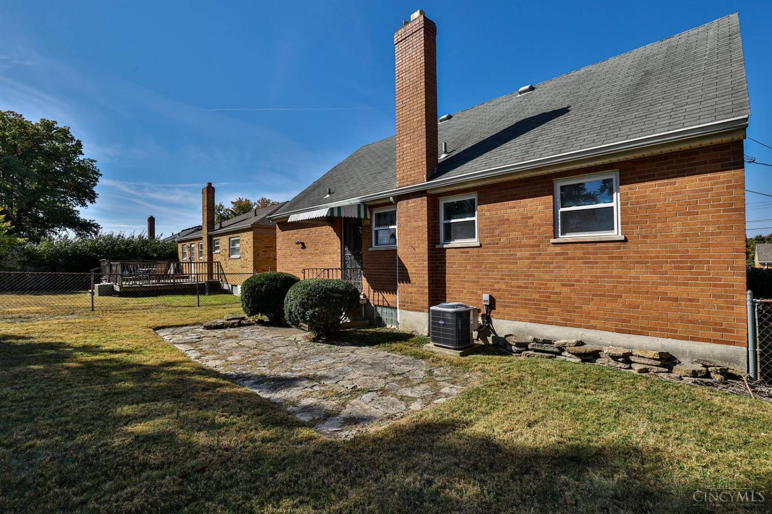 546 Rentz Place Cincinnati, OH 45238 - Photo 22 of 28
