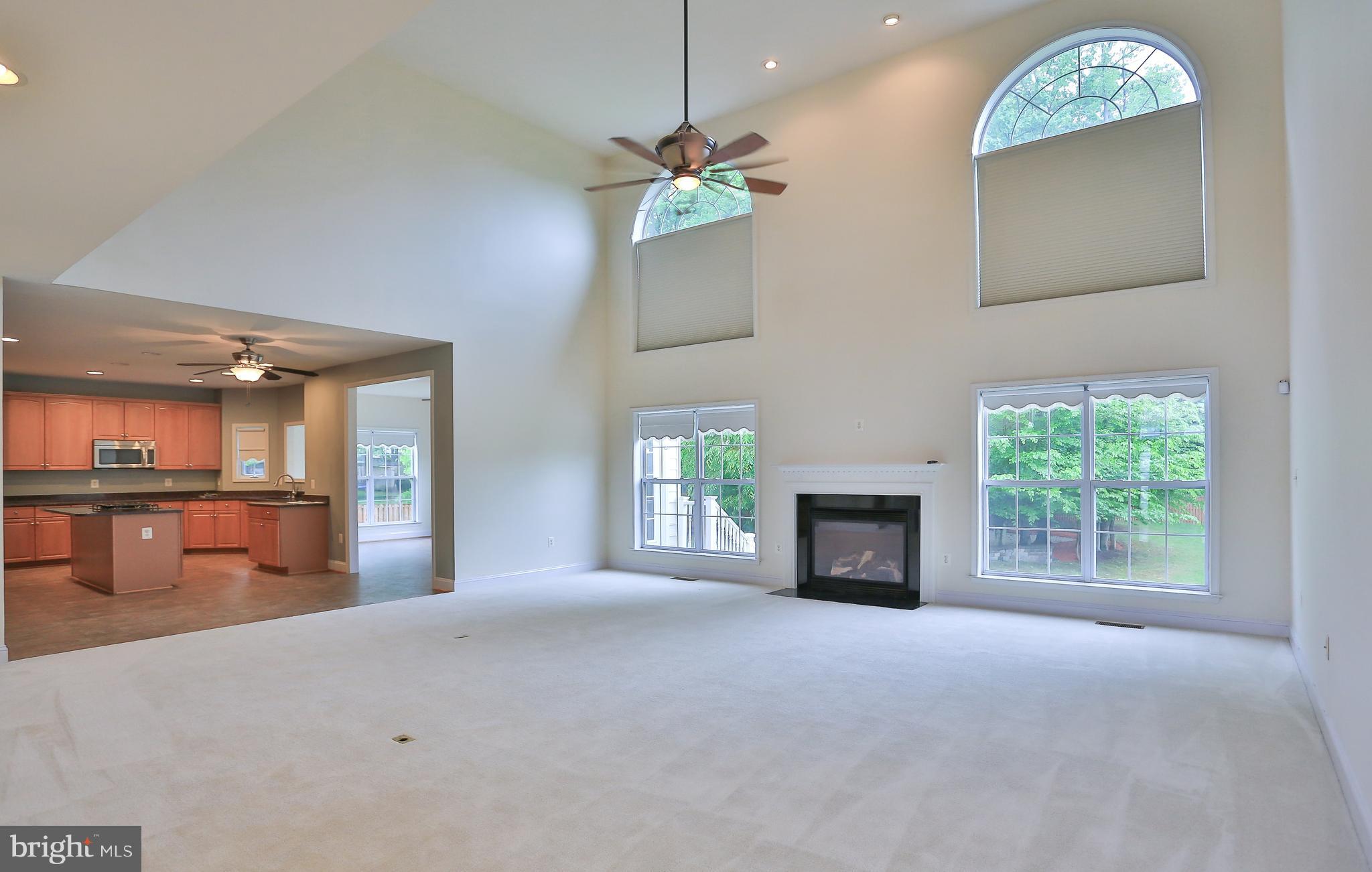 13196 Delaney Road Woodbridge, VA 22193 - Photo 3 of 27 Family Room