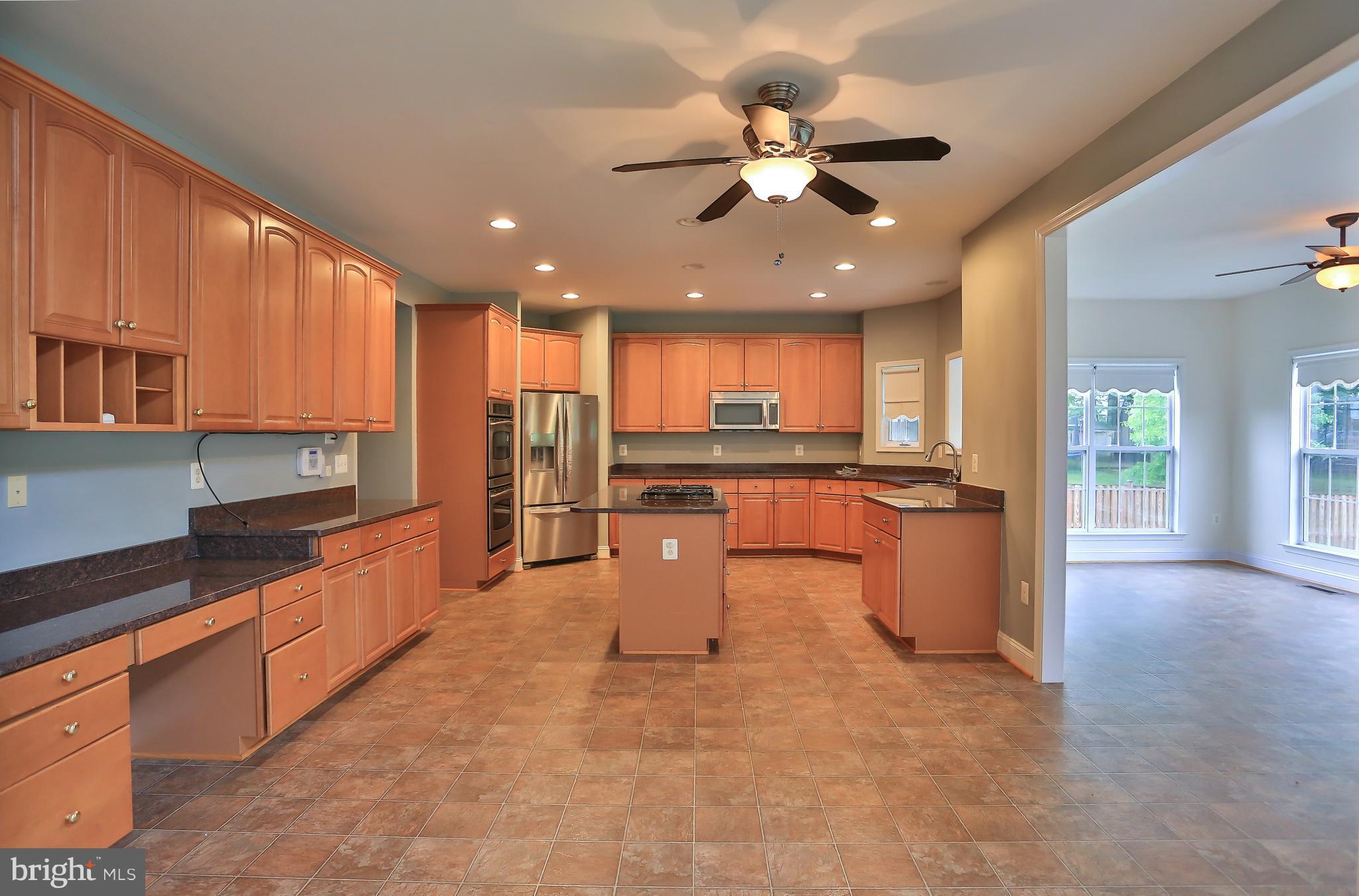13196 Delaney Road Woodbridge, VA 22193 - Photo 4 of 27 Kitchen