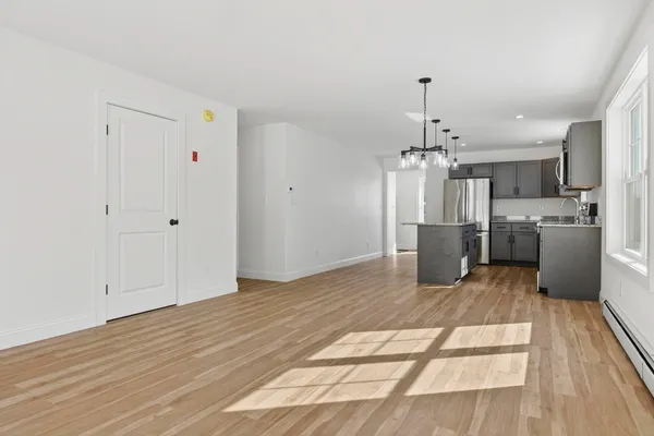 $469,000 | 13 Feldspar Lane, Unit 7, Cumberland Center, ME 04021