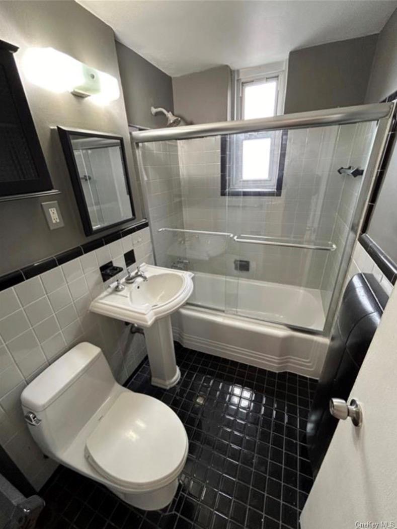 220 Pelham Road, Unit 5C New Rochelle, NY 10805 - Photo 13 of 31