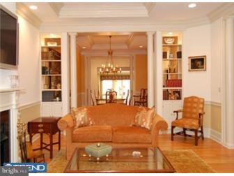 206 South 4th Street Philadelphia, PA 19106 - Photo 4 of 12 Living Room