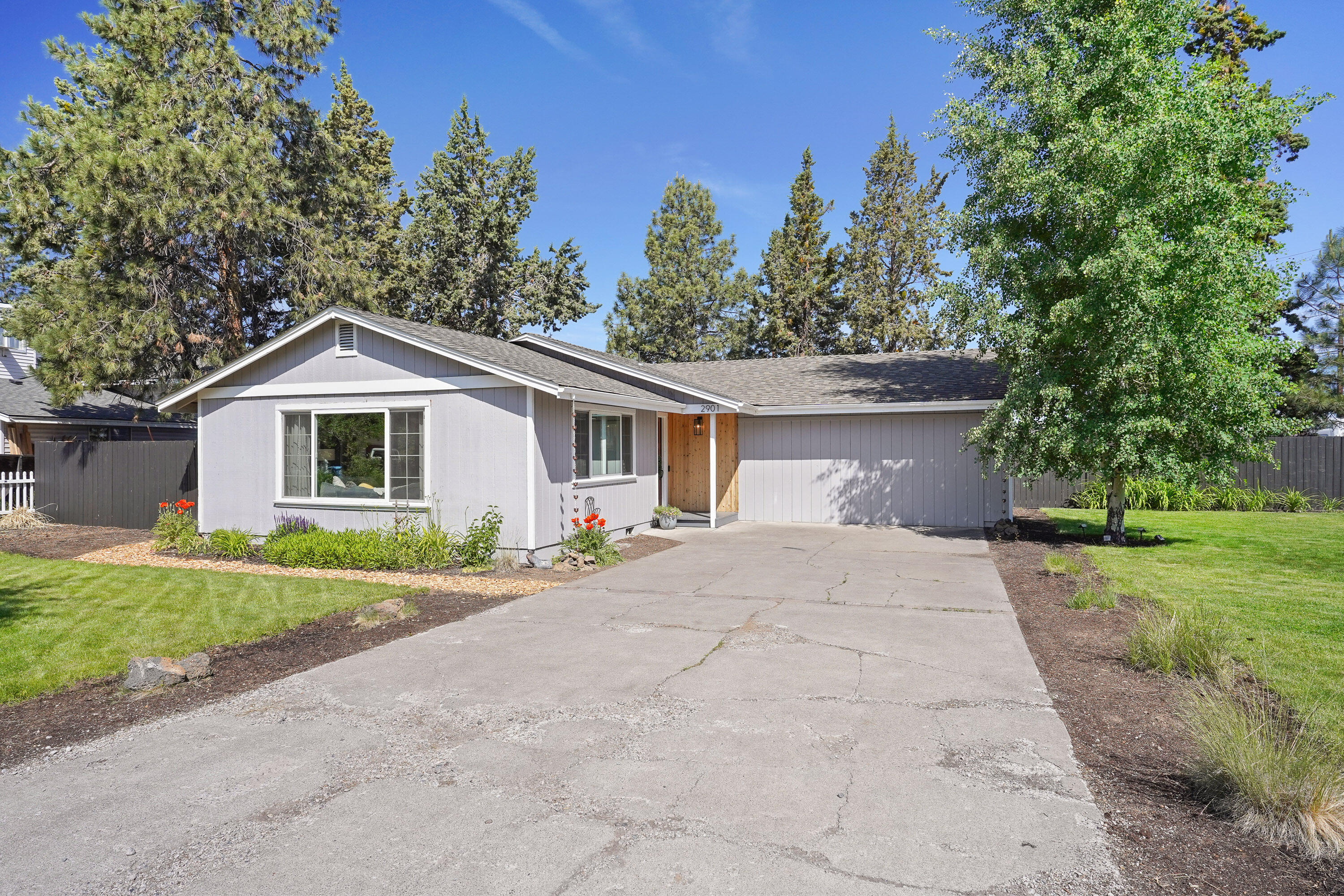 2901 Northeast Shepard Road Bend, OR 97701 - Photo 1 of 36 DSC07162