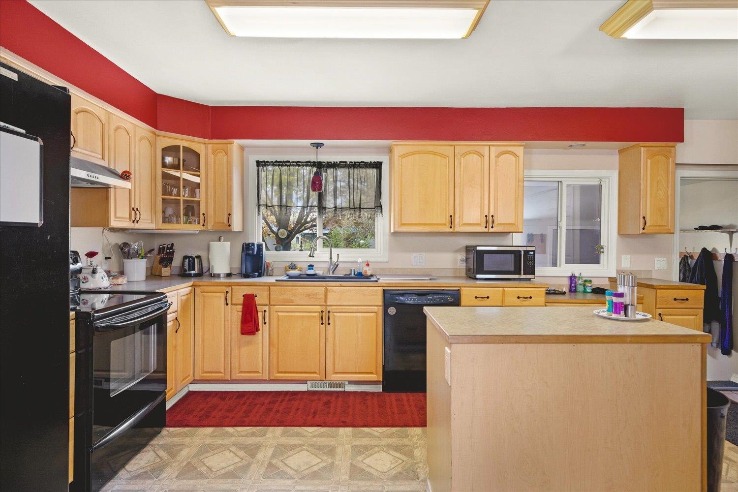 107 North McCabe Road Spokane Valley, WA 99216 - Photo 17 of 40