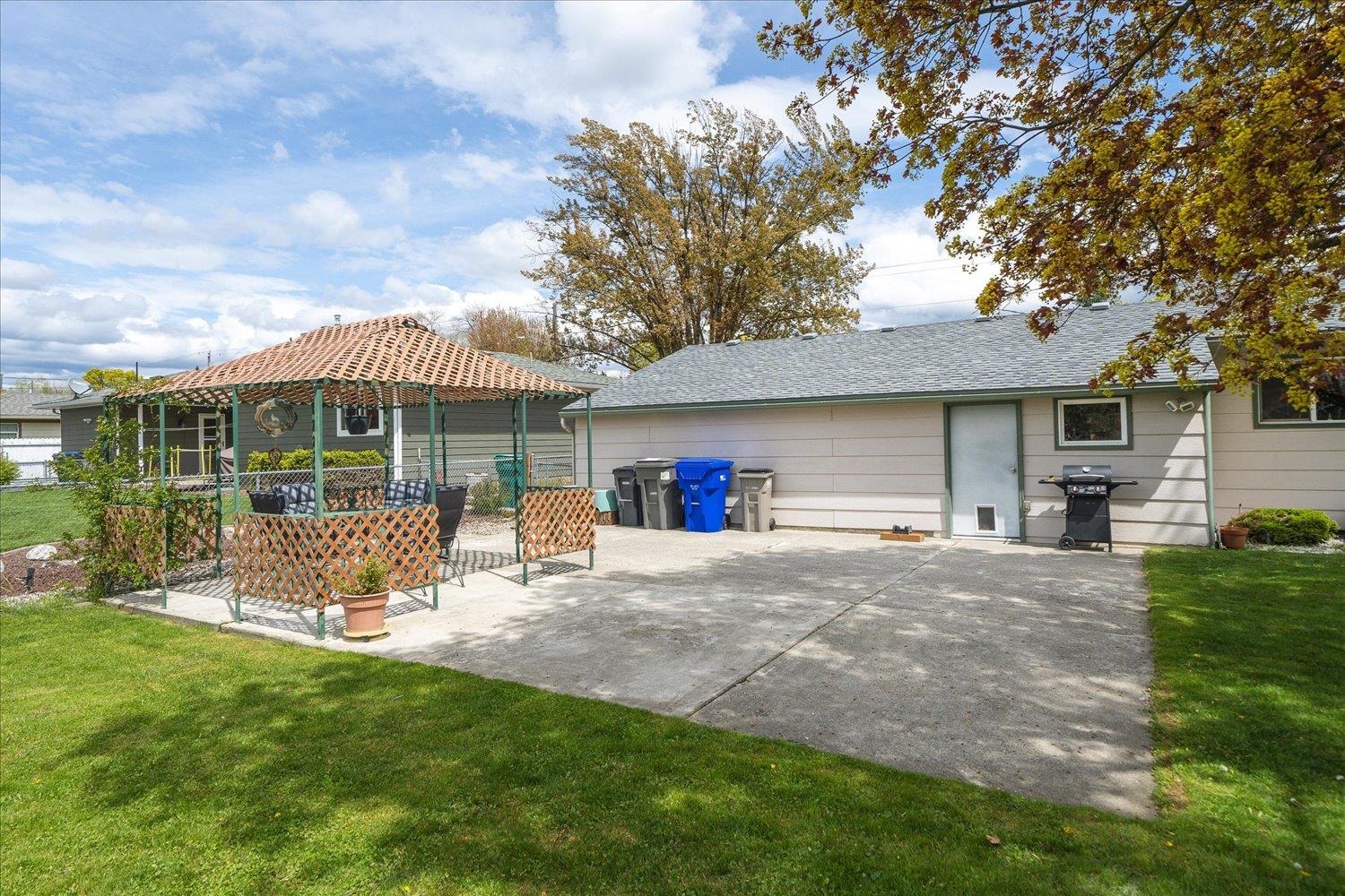 107 North McCabe Road Spokane Valley, WA 99216 - Photo 32 of 40