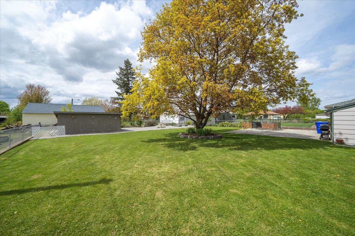 107 North McCabe Road Spokane Valley, WA 99216 - Photo 35 of 40