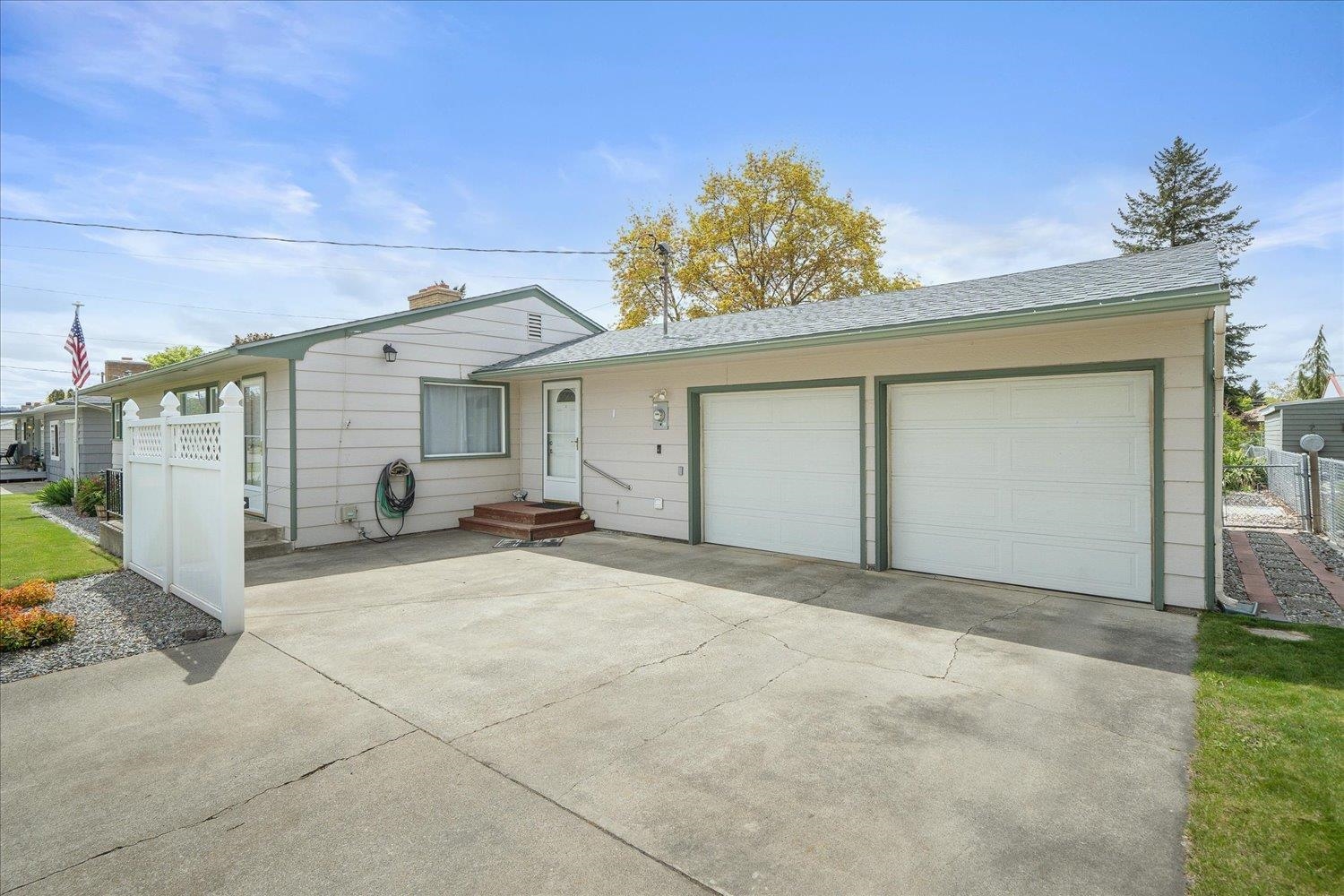 107 North McCabe Road Spokane Valley, WA 99216 - Photo 6 of 40