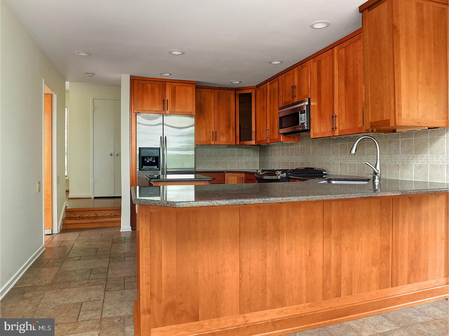 236 Ravenscliff Road Radnor, PA 19087 - Photo 8 of 24