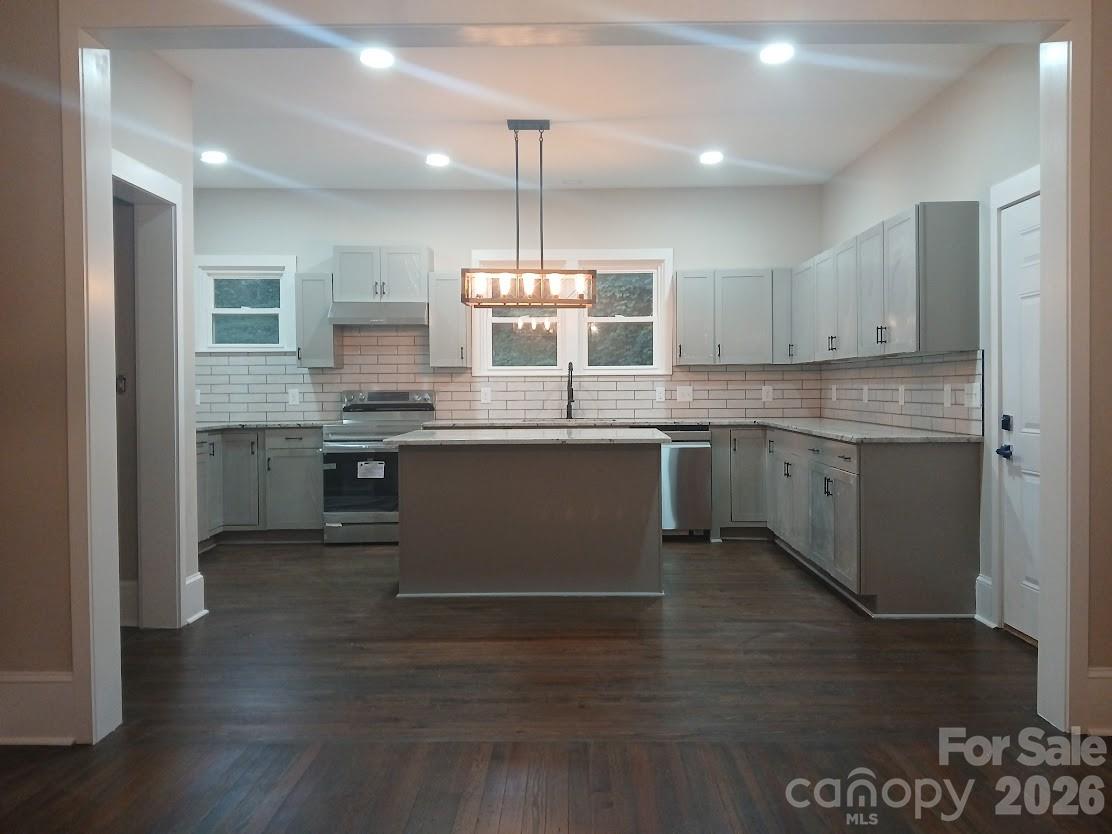 105 North Inman Avenue Bessemer City, NC 28016 - Photo 5 of 38