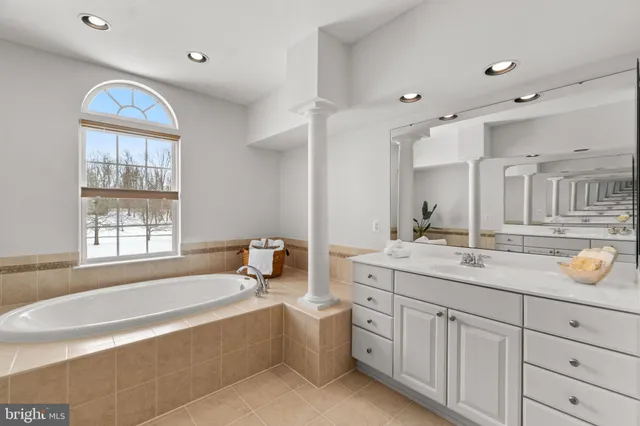 $925,000 | 3092 Ballesteras Court, Unit Y, Mount Airy, MD 21771