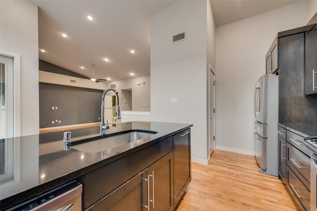 1811 Euclid Avenue, Unit 2 Dallas, TX 75206 - Photo 11 of 26