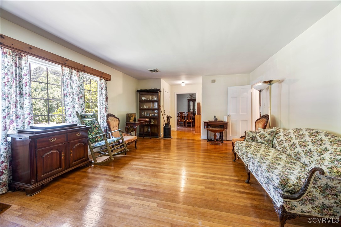 1918 Dodson Road Petersburg, VA 23805 - Photo 10 of 41 Gallery Image 10