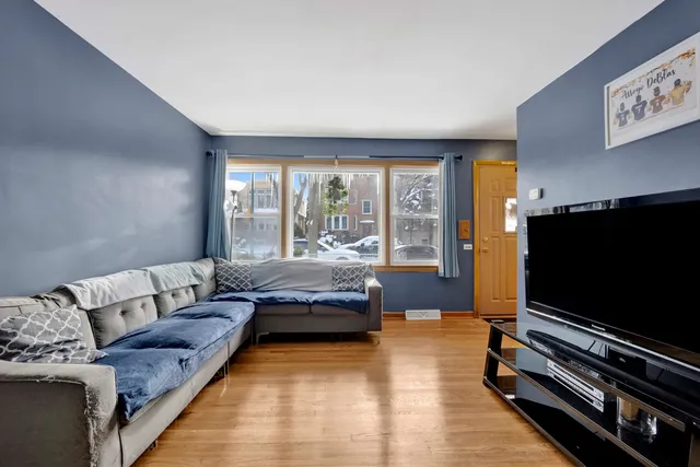 $399,900 | 5360 North Lynch Avenue, Chicago, IL 60630