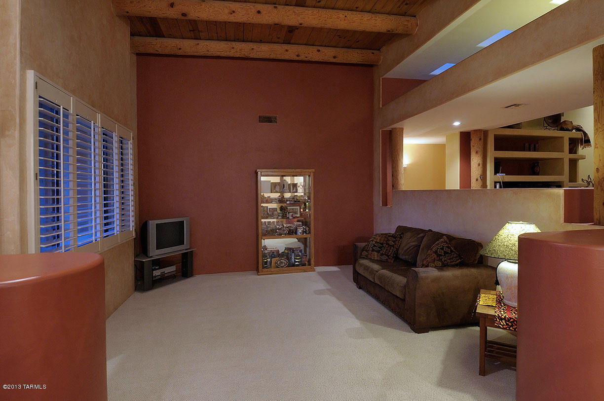 911 North Rancho Del Jefe Loop Tucson, AZ 85748 - Photo 8 of 28 Gallery Image 8