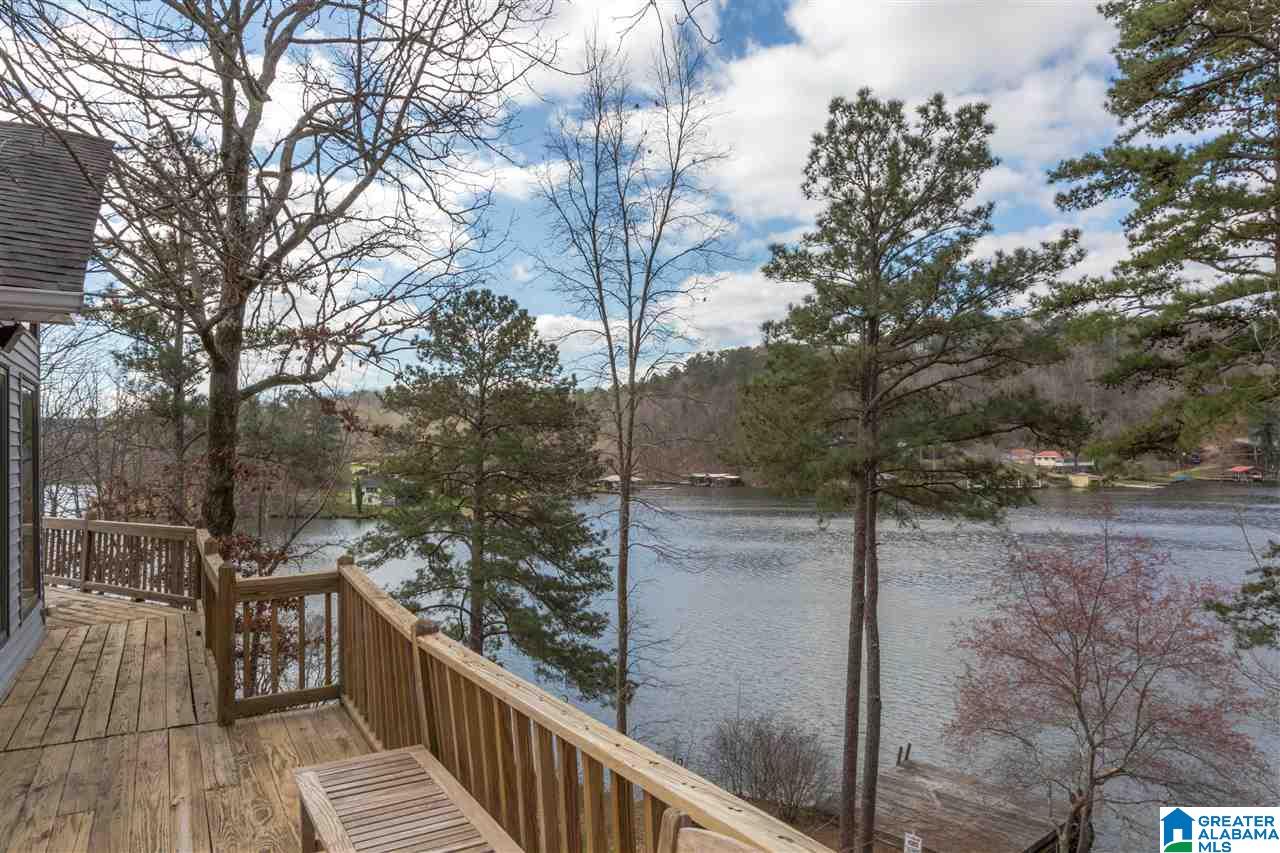 105 West Sunset Boulevard Oneonta, AL 35121 - Photo 1 of 47
