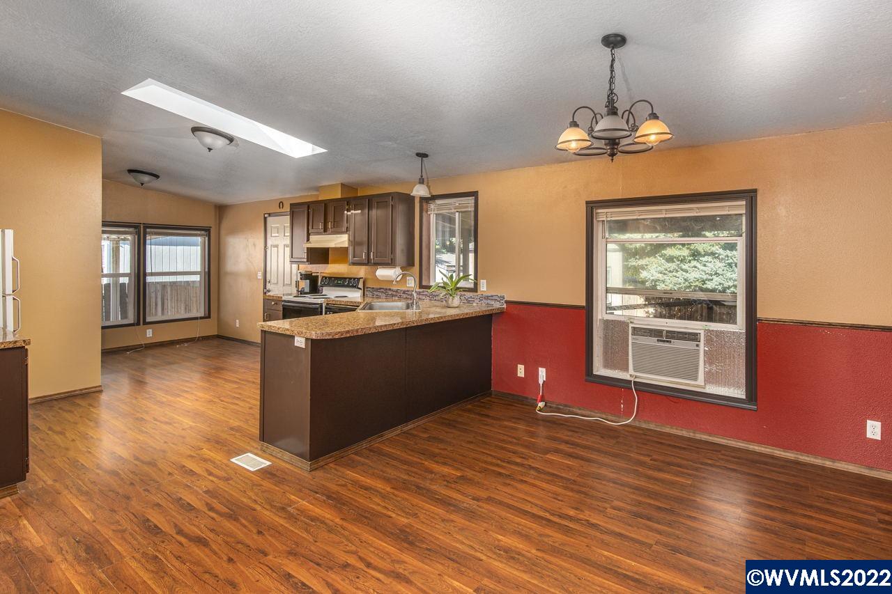716 Hoffman Road Northeast, Unit 51 Salem, OR 97301 - Photo 8 of 28