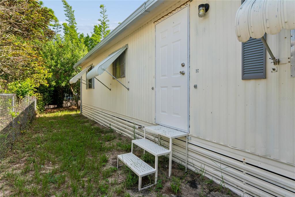 6601 Sutherland Avenue New Port Richey, FL 34653 - Photo 37 of 42