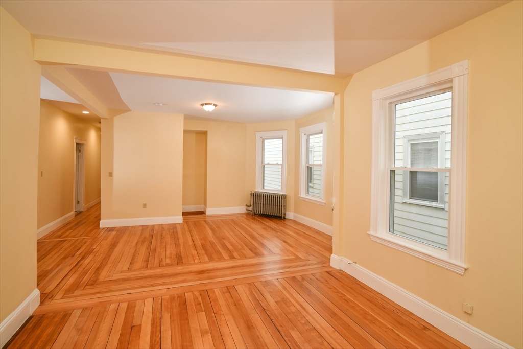 15 Vesta Road Boston, MA 02124 - Photo 5 of 16