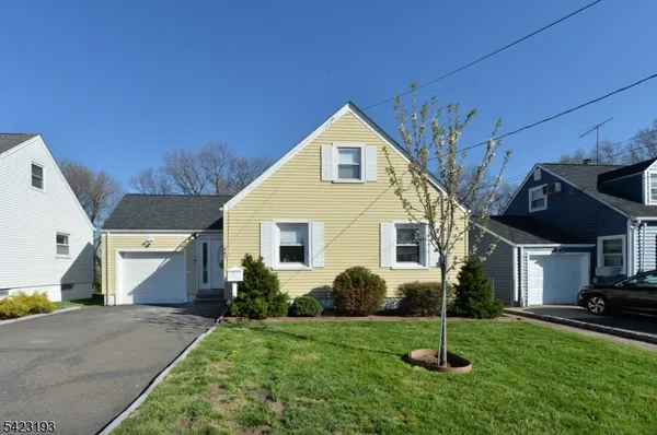 $3,600 | 483 Mt Prospect Avenue, Clifton, NJ 07012