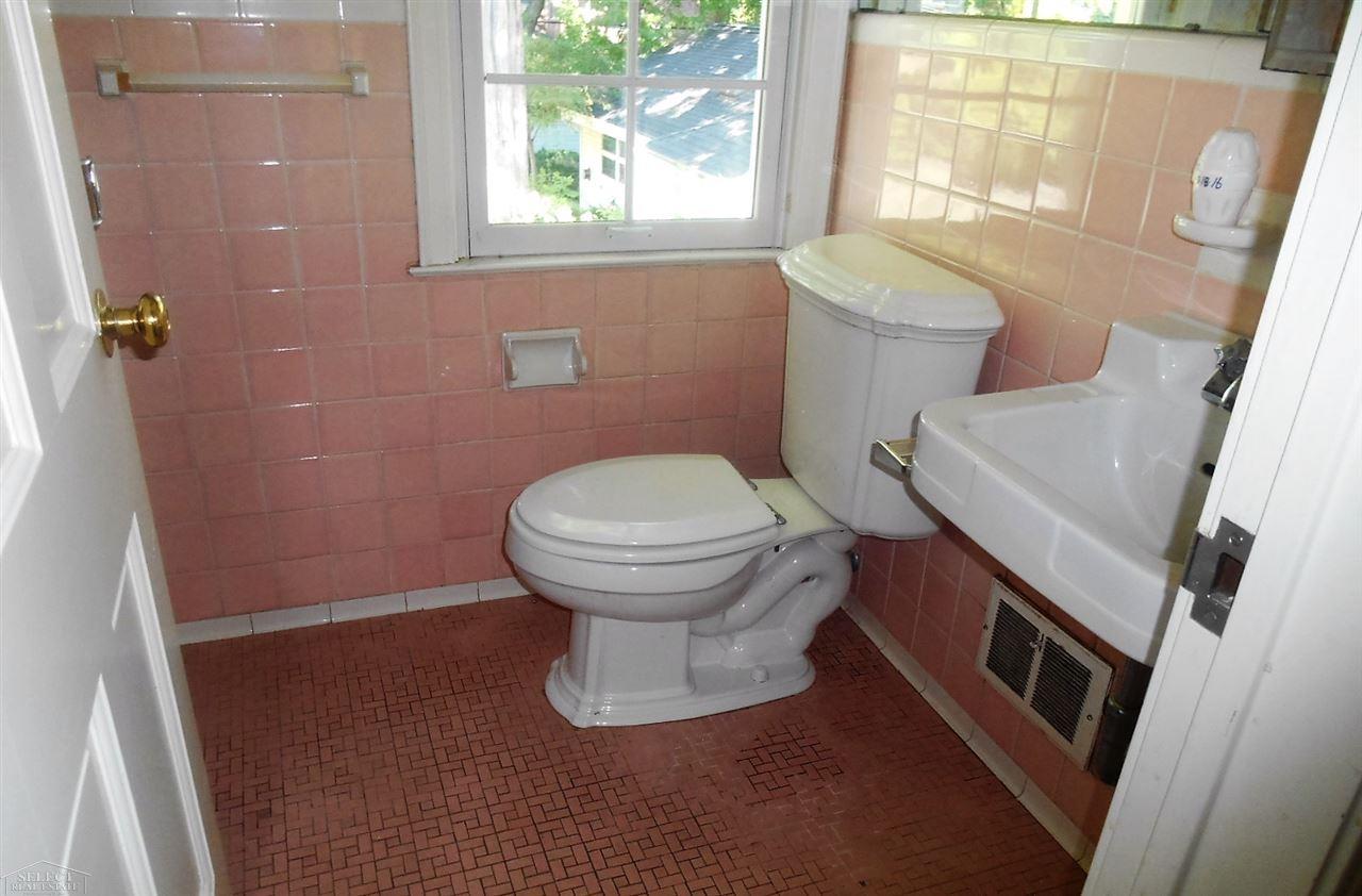 1840 Broadstone Road Grosse Pointe Woods, MI 48236 - Photo 25 of 30