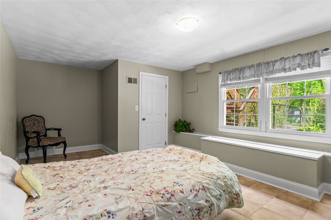 837 Division Road East Greenwich, RI 02818 - Photo 33 of 47 Gallery Image 33