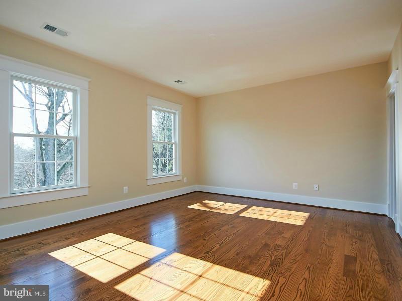 6000 27th Street North Arlington, VA 22207 - Photo 24 of 30 a view of an empty room and window
