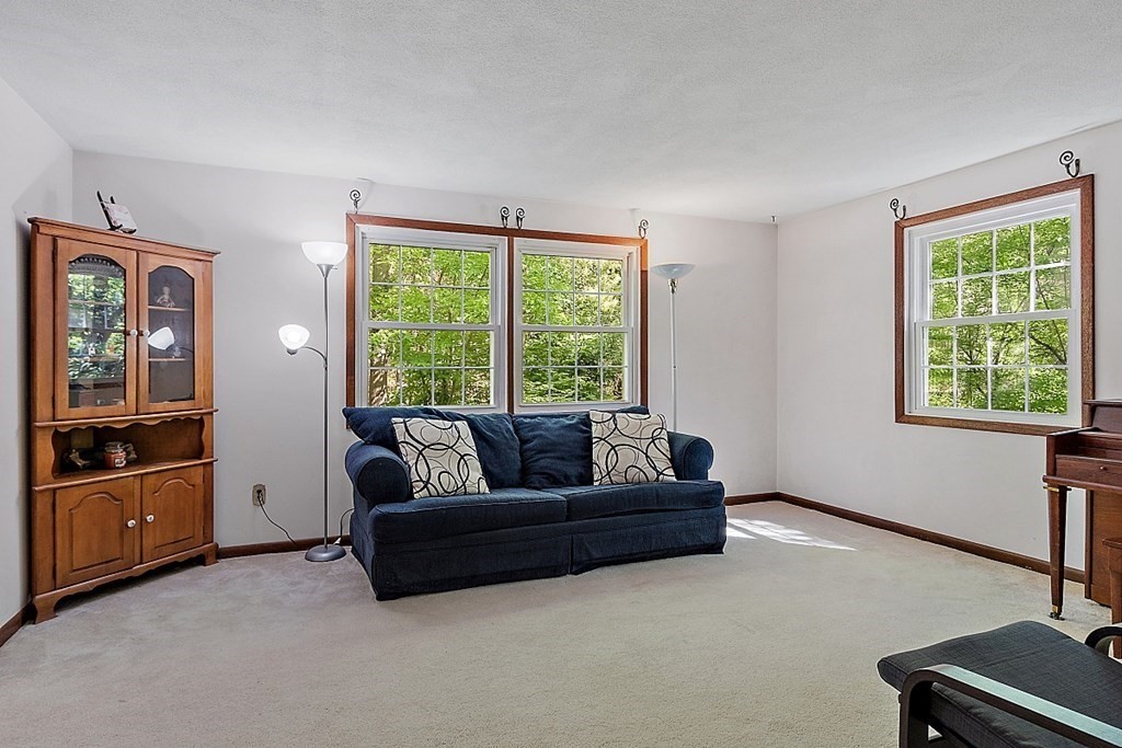 24 Cold Spring Road Westford, MA 01886 - Photo 5 of 41 Gallery Image 5