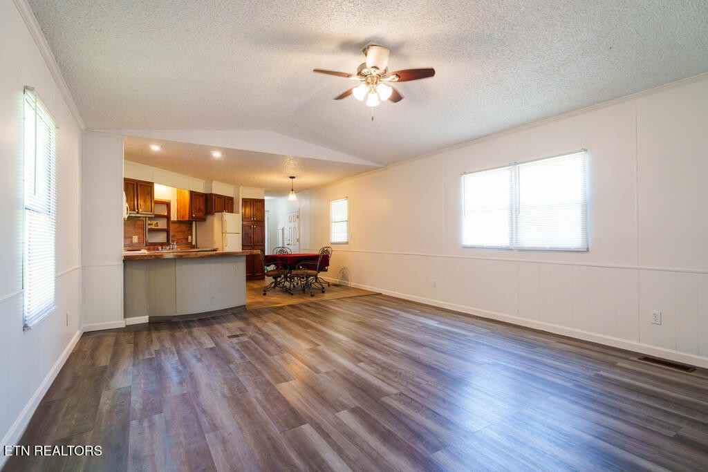 423 Moore Road Cookeville, TN 38506 - Photo 3 of 27 Gallery Image 3