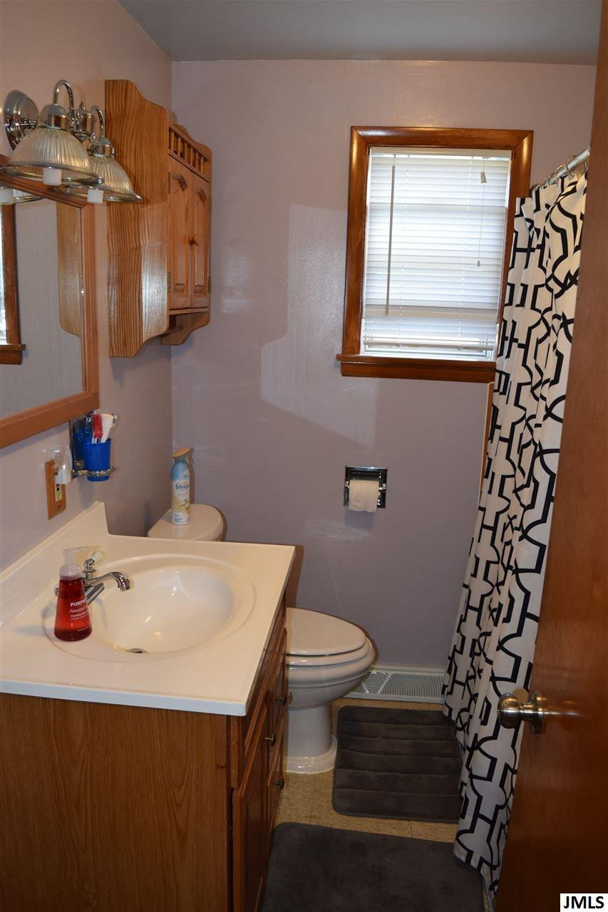 6550 North Gibbs Road Albion, MI 49224 - Photo 4 of 19 Photo 4