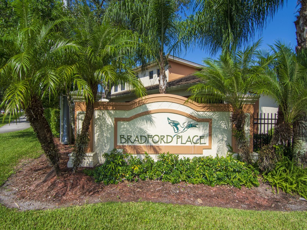 2541 Stockbridge Square Southwest Vero Beach, FL 32962 - Photo 1 of 33 a sign on the side of a road