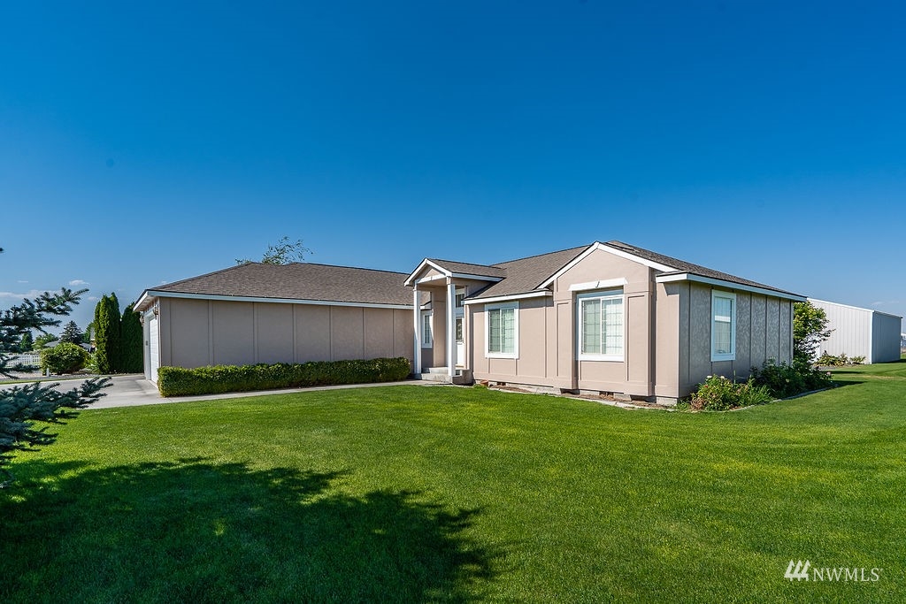 125 Judy Road Northeast Moses Lake, WA 98837 - Photo 2 of 33 Gallery Image 2