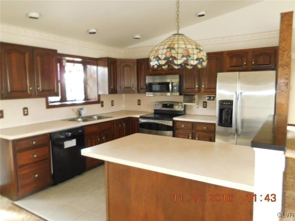 3320 Church View Road Emmaus, PA 18049 - Photo 6 of 15 Gallery Image 6
