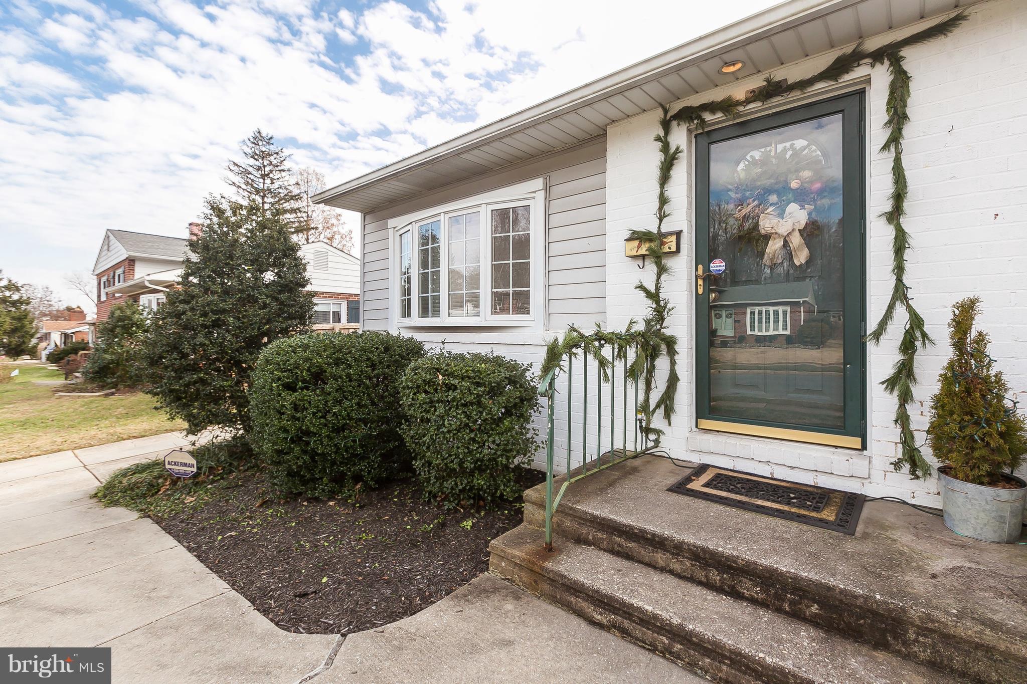 215 Quaker Ridge Road Lutherville-Timonium, MD 21093 - Photo 3 of 46 Gallery Image 3