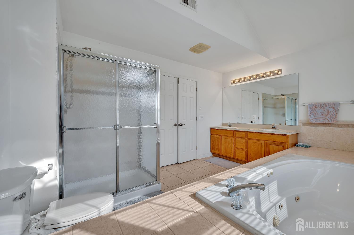 27 Rue Chagall Somerset, NJ 08873 - Photo 46 of 64 Gallery Image 46