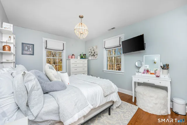 $1,199,000 | 14 Tanners Drive, Wilton, CT 06897