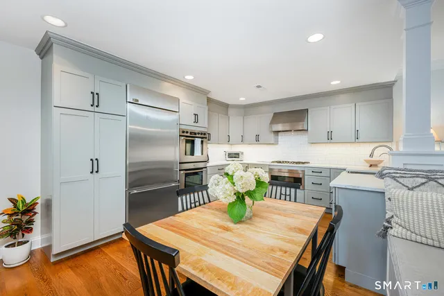 $1,199,000 | 14 Tanners Drive, Wilton, CT 06897