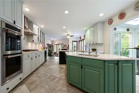 $1,199,000 | 2055 Outlook Drive, Pittsburgh, PA 15241