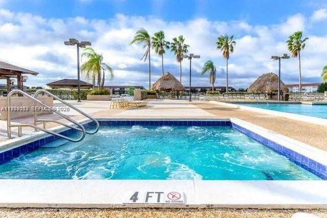 $1,600 | 200 Southwest 132nd Way, Unit 313L, Pembroke Pines, FL 33027